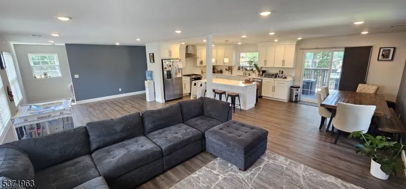 217 Seeley Ave Keansburg, NJ 07734