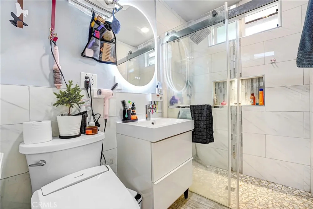 14813 Jeremie Baldwin Park, CA 91706