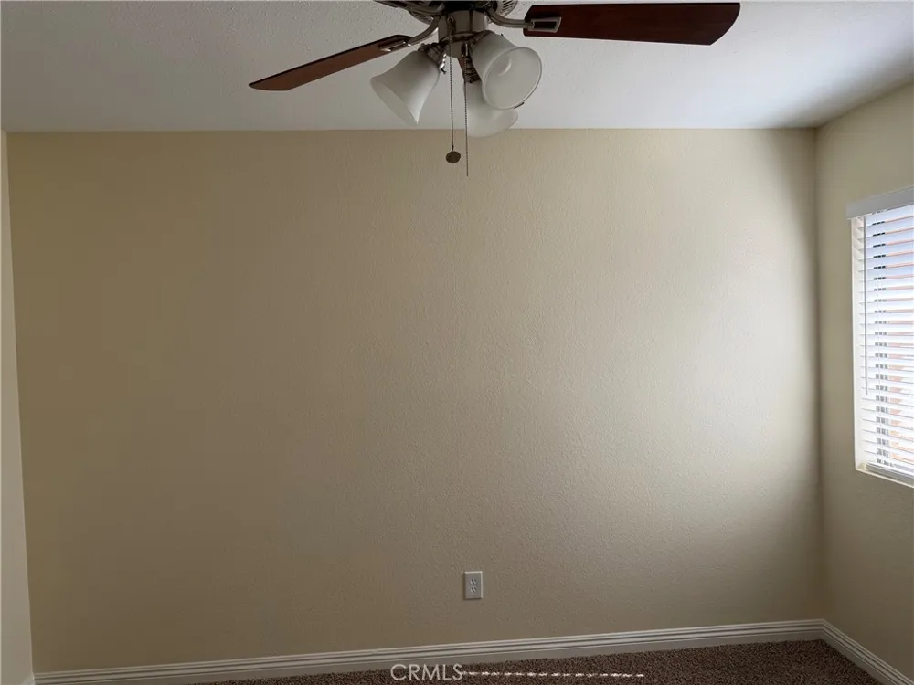 27290 Outrigger Lane Helendale, CA 92342
