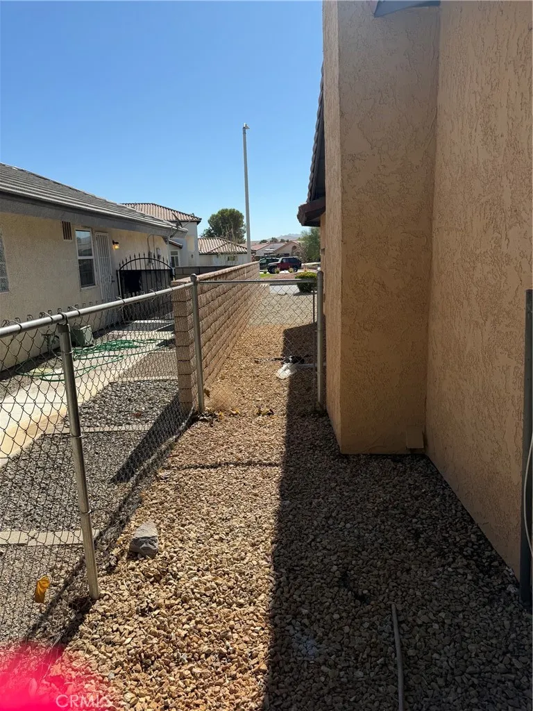 27290 Outrigger Lane Helendale, CA 92342