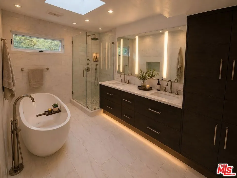 6467 Deep Dell Place Los Angeles, CA 90068