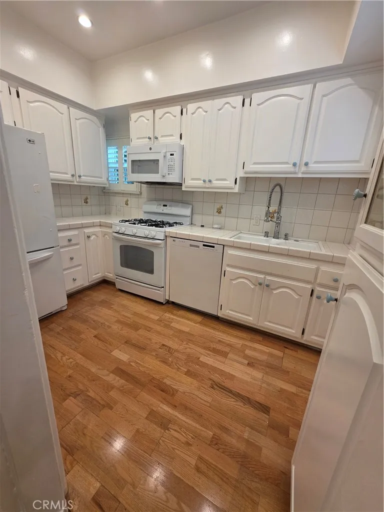 135 S Canon Beverly Hills, CA 90212