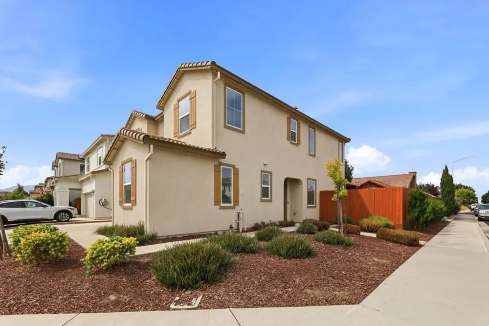 600 Duran Court Hollister, CA 95023