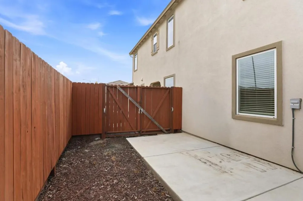 600 Duran Court Hollister, CA 95023