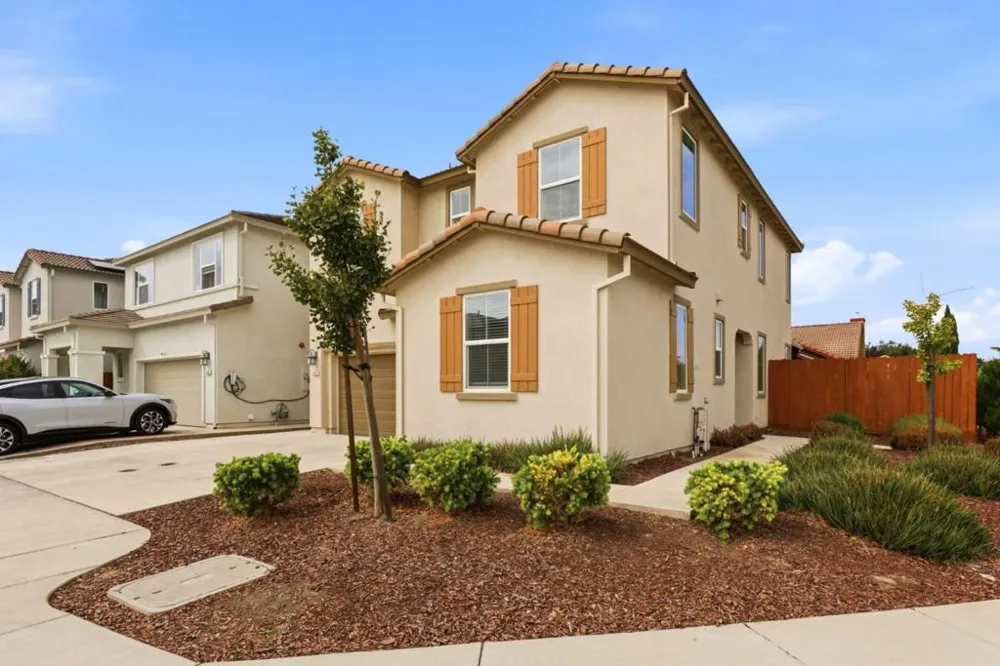 600 Duran Court Hollister, CA 95023
