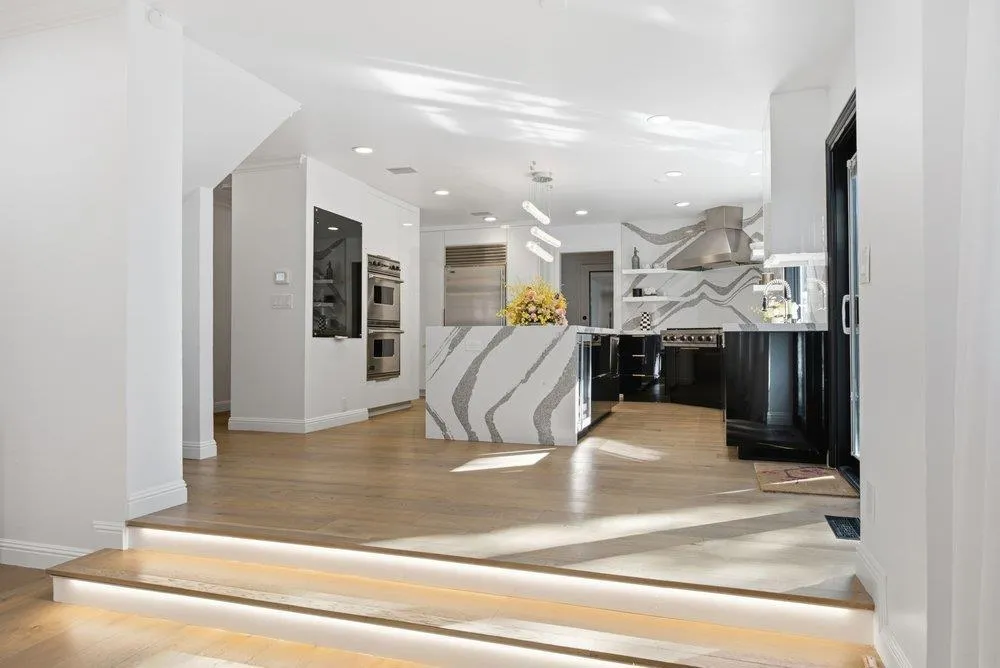 16215 Rose Avenue Monte Sereno, CA 95030