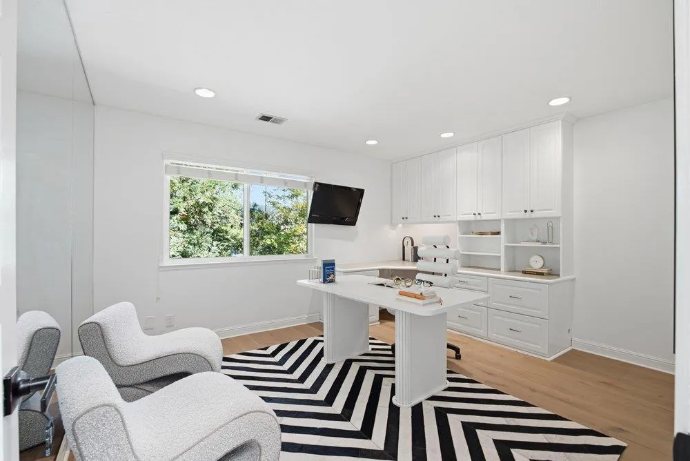 16215 Rose Avenue Monte Sereno, CA 95030