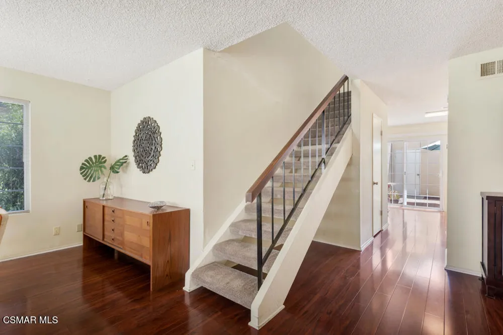 19208 Hamlin Street #4 Reseda, CA 91335