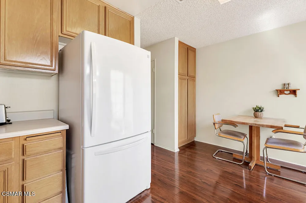 19208 Hamlin Street #4 Reseda, CA 91335