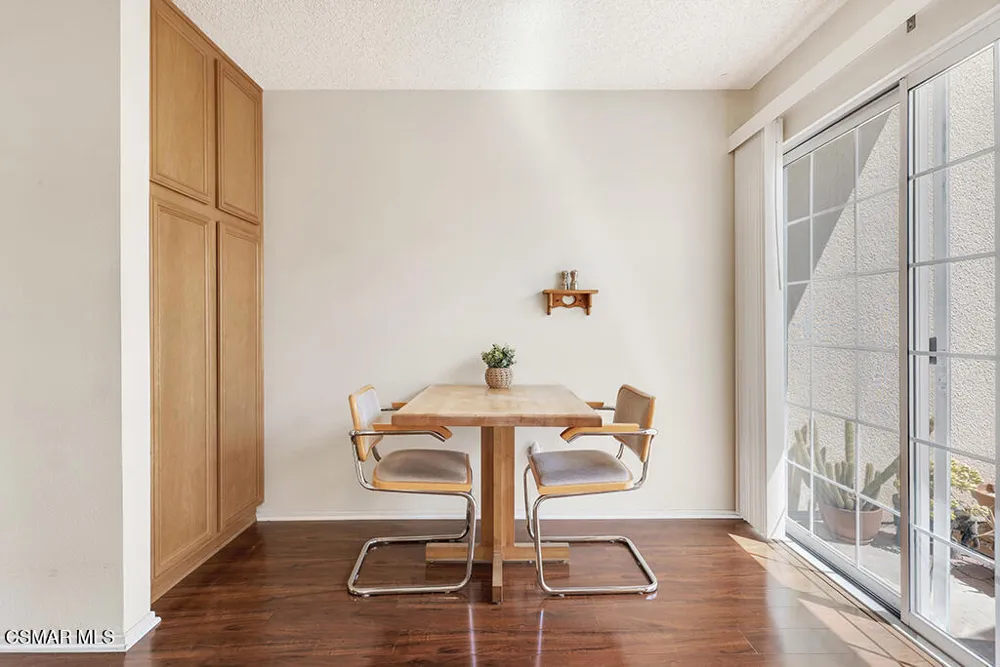 19208 Hamlin Street #4 Reseda, CA 91335