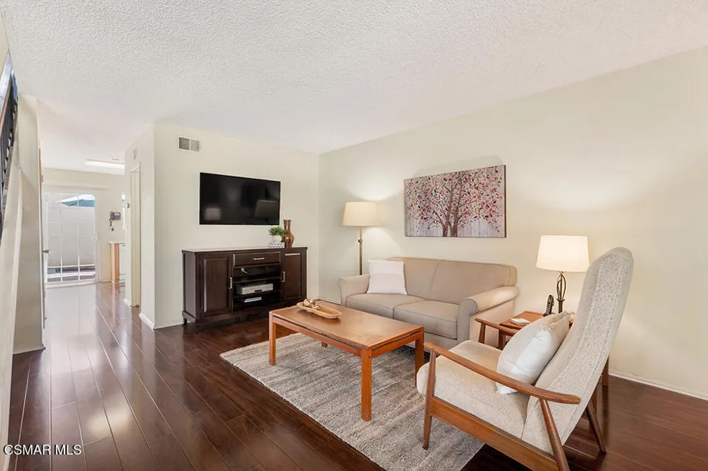 19208 Hamlin Street #4 Reseda, CA 91335