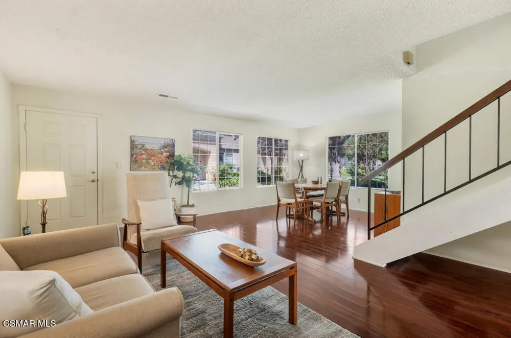 19208 Hamlin Street #4 Reseda, CA 91335