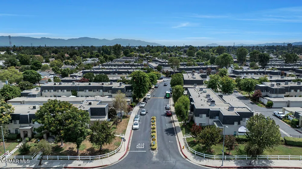 19208 Hamlin Street #4 Reseda, CA 91335