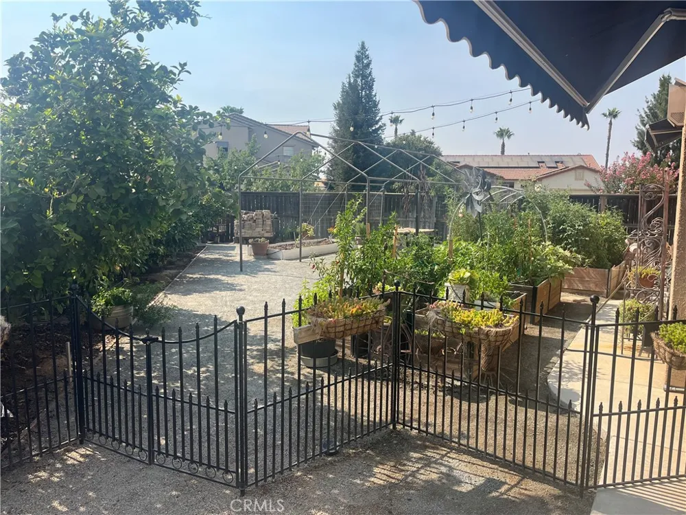 15075 Torrey Pines Chowchilla, CA 93610
