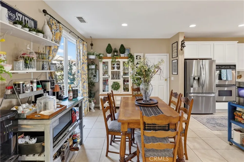 15075 Torrey Pines Chowchilla, CA 93610