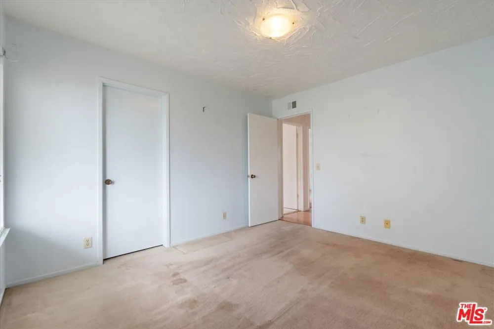2243 Newquist Court Camarillo, CA 93010