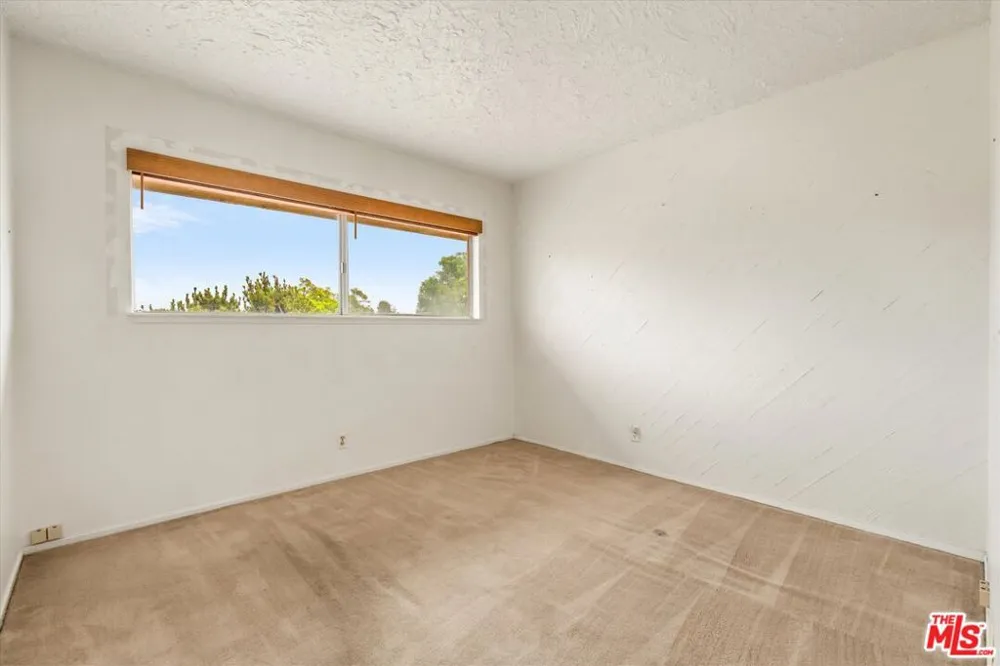 2243 Newquist Court Camarillo, CA 93010