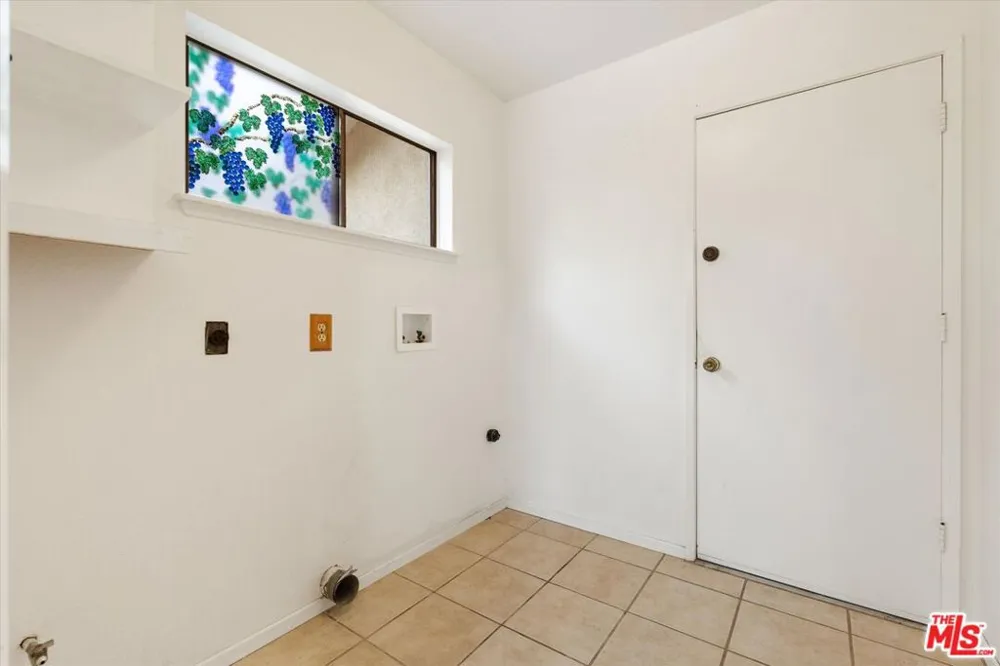 2243 Newquist Court Camarillo, CA 93010