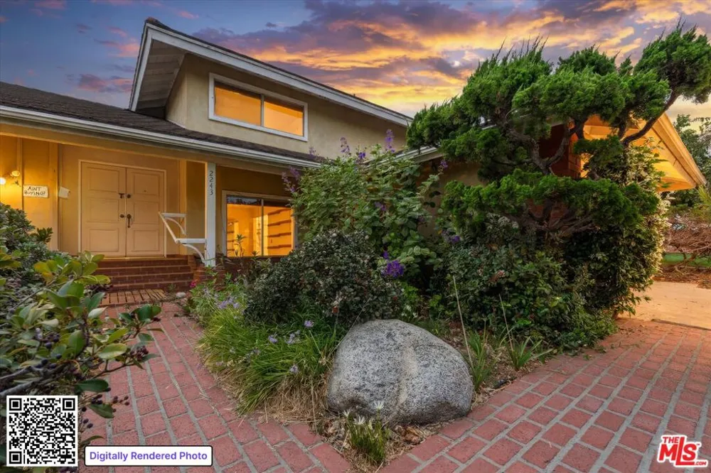 2243 Newquist Court Camarillo, CA 93010