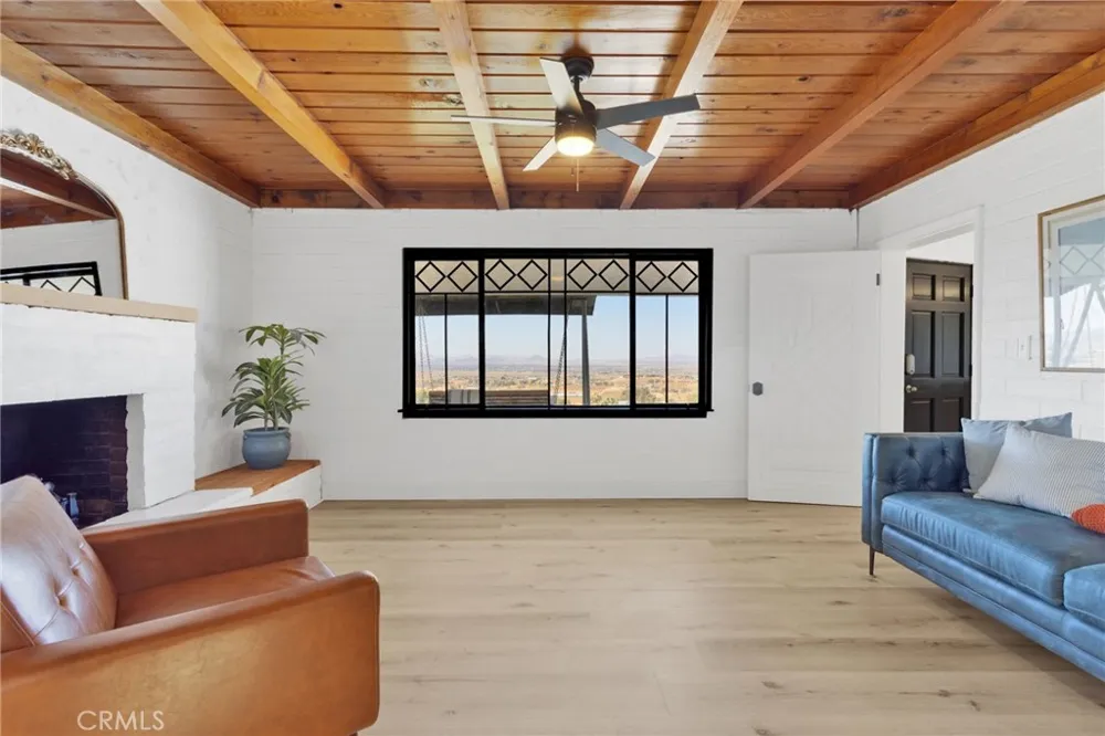 9356 Bonita Vista Apple Valley, CA 92308