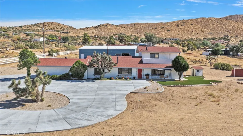 9356 Bonita Vista Apple Valley, CA 92308