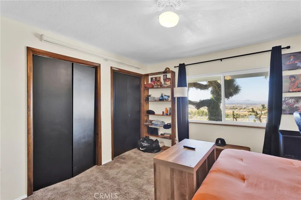 9356 Bonita Vista Apple Valley, CA 92308