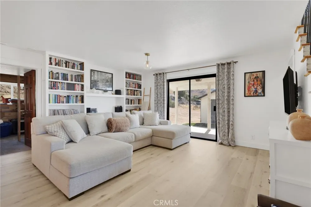 9356 Bonita Vista Apple Valley, CA 92308
