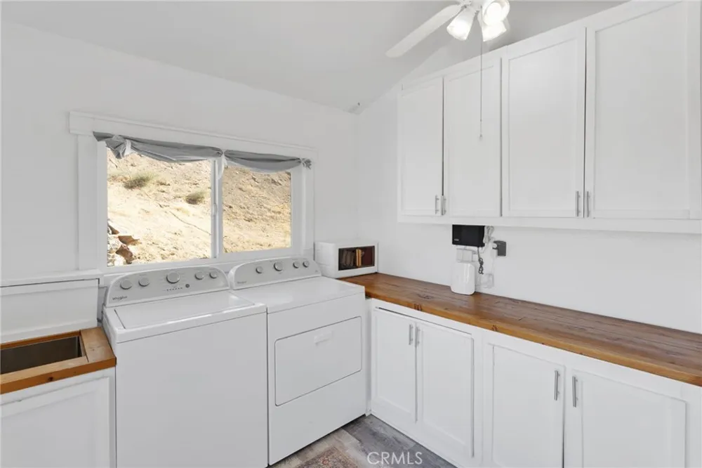 9356 Bonita Vista Apple Valley, CA 92308
