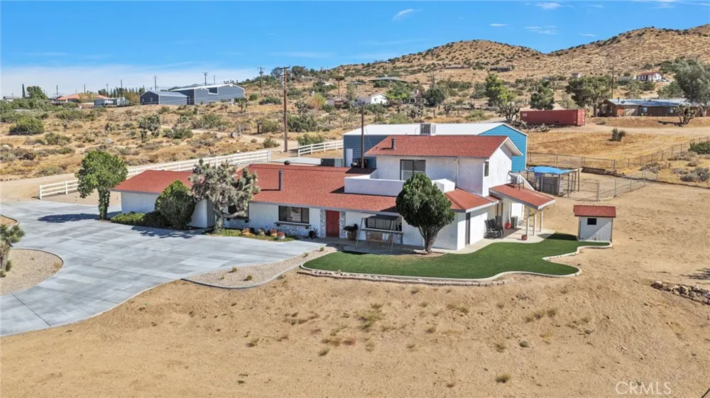 9356 Bonita Vista Apple Valley, CA 92308