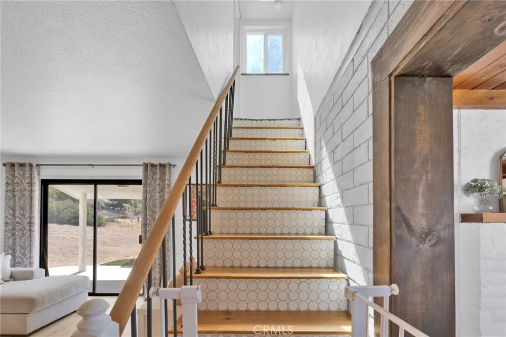9356 Bonita Vista Apple Valley, CA 92308