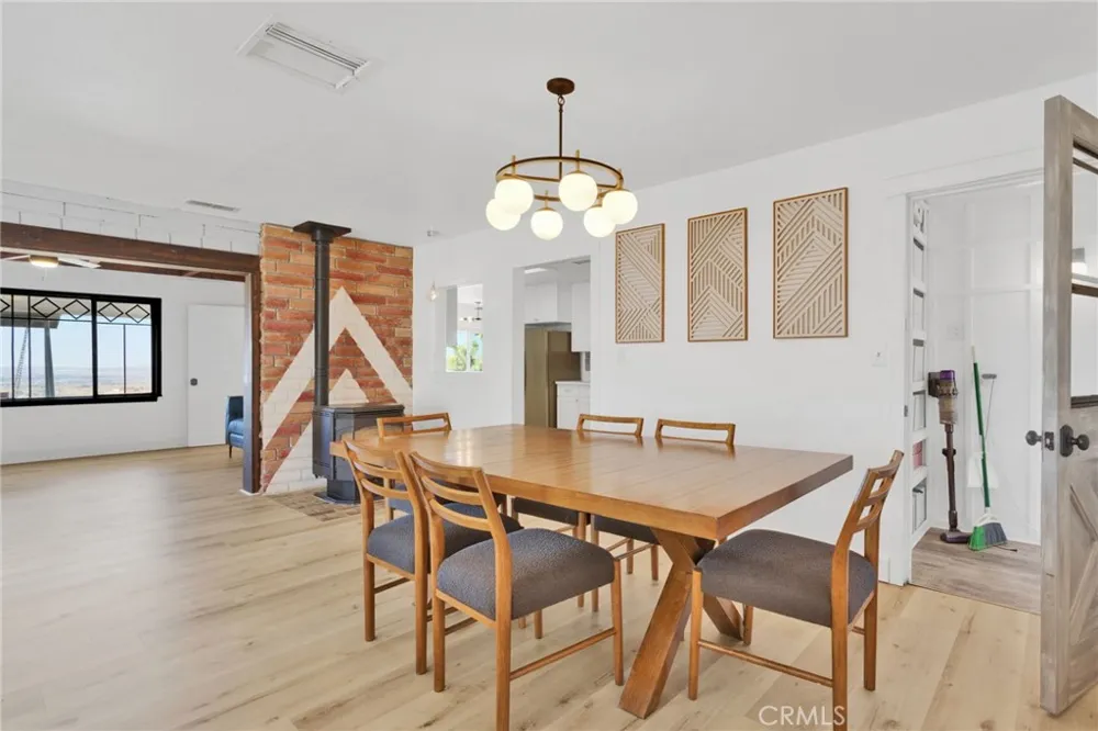 9356 Bonita Vista Apple Valley, CA 92308