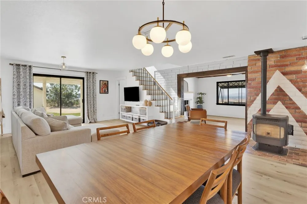 9356 Bonita Vista Apple Valley, CA 92308