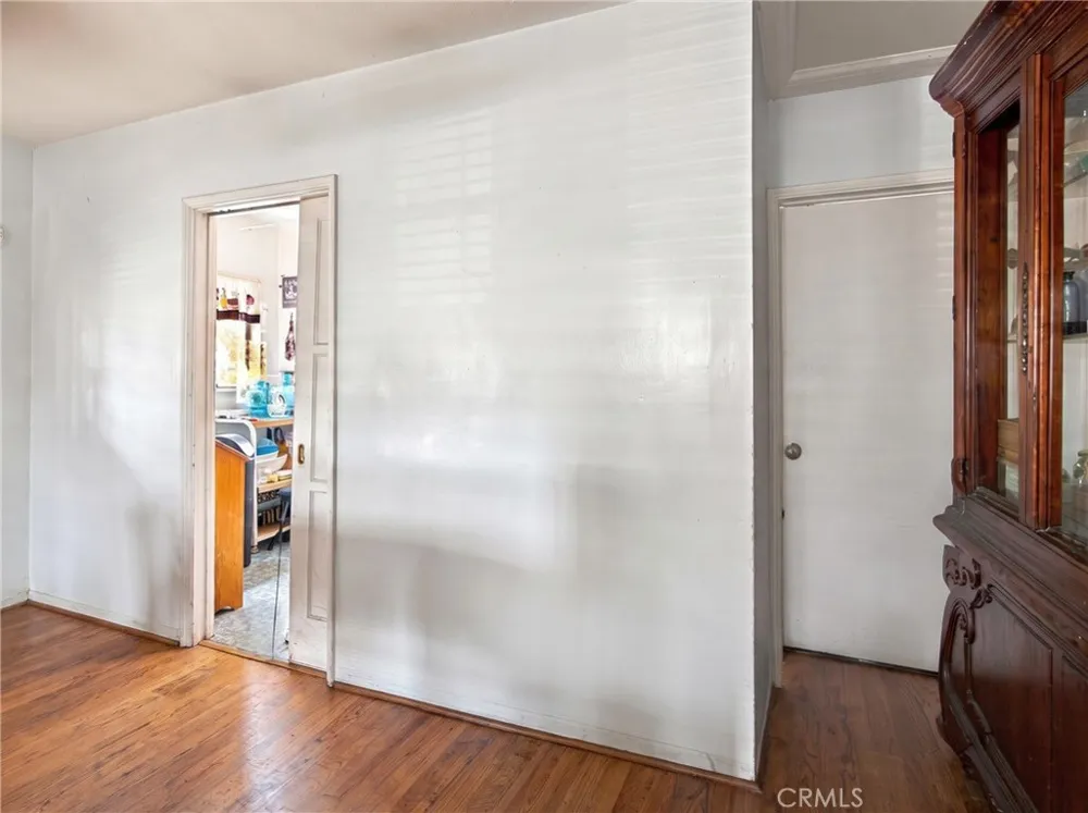 11605 Garfield South Gate, CA 90280