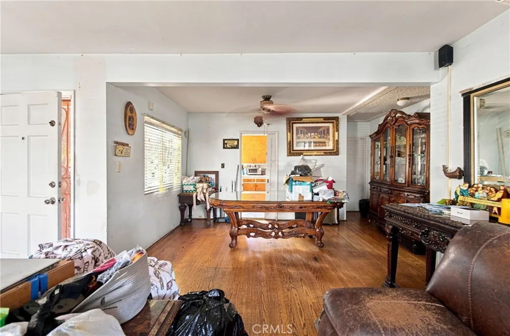11605 Garfield South Gate, CA 90280