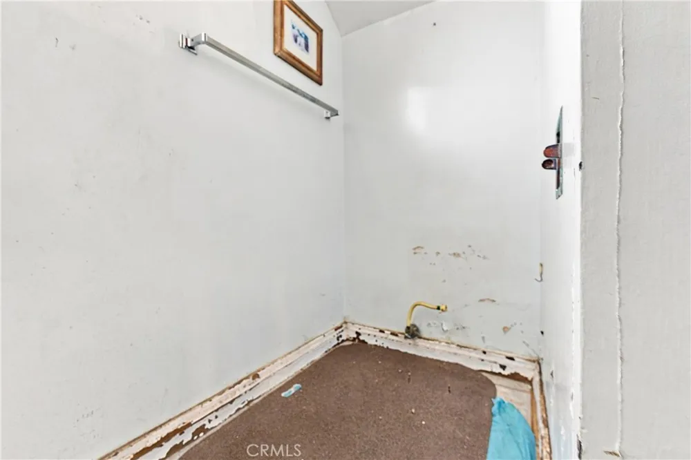 11605 Garfield South Gate, CA 90280