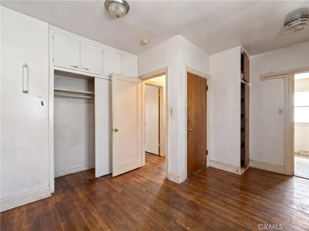 11605 Garfield South Gate, CA 90280