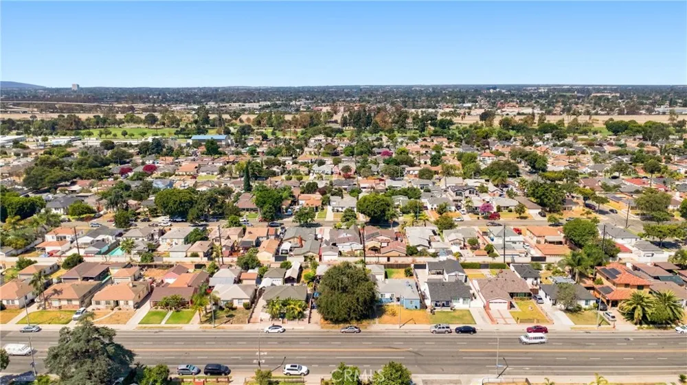 11605 Garfield South Gate, CA 90280