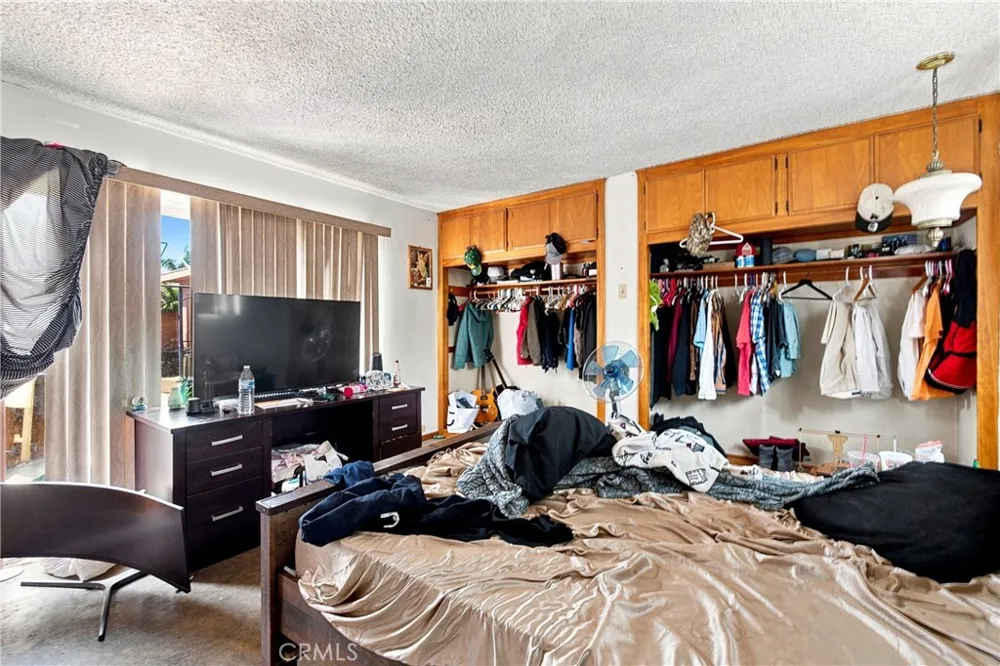 11605 Garfield South Gate, CA 90280