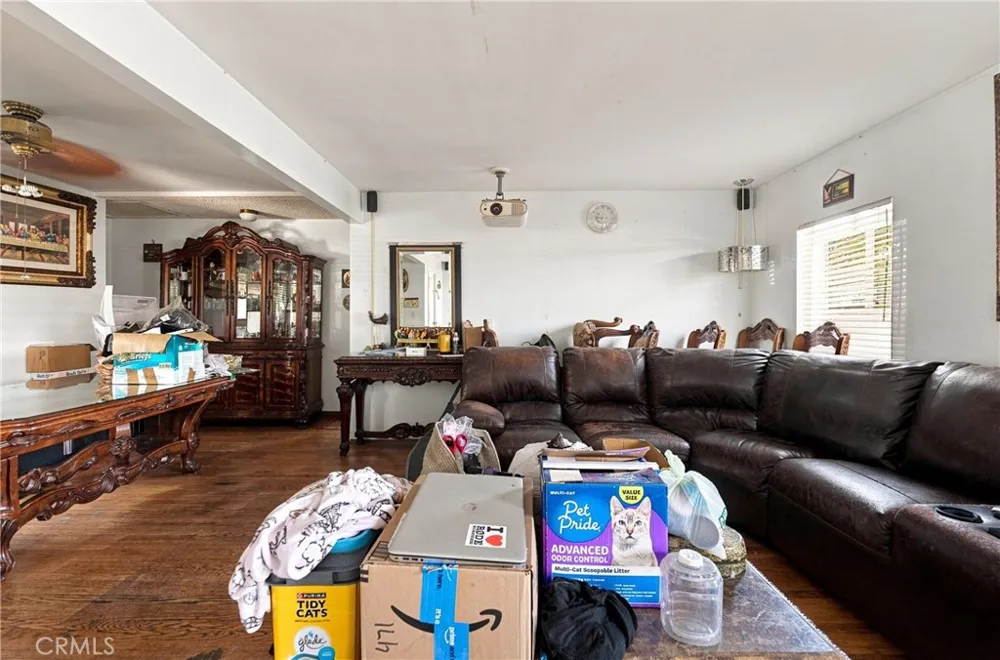11605 Garfield South Gate, CA 90280