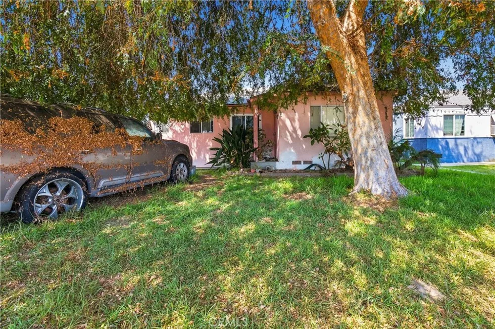 11605 Garfield South Gate, CA 90280