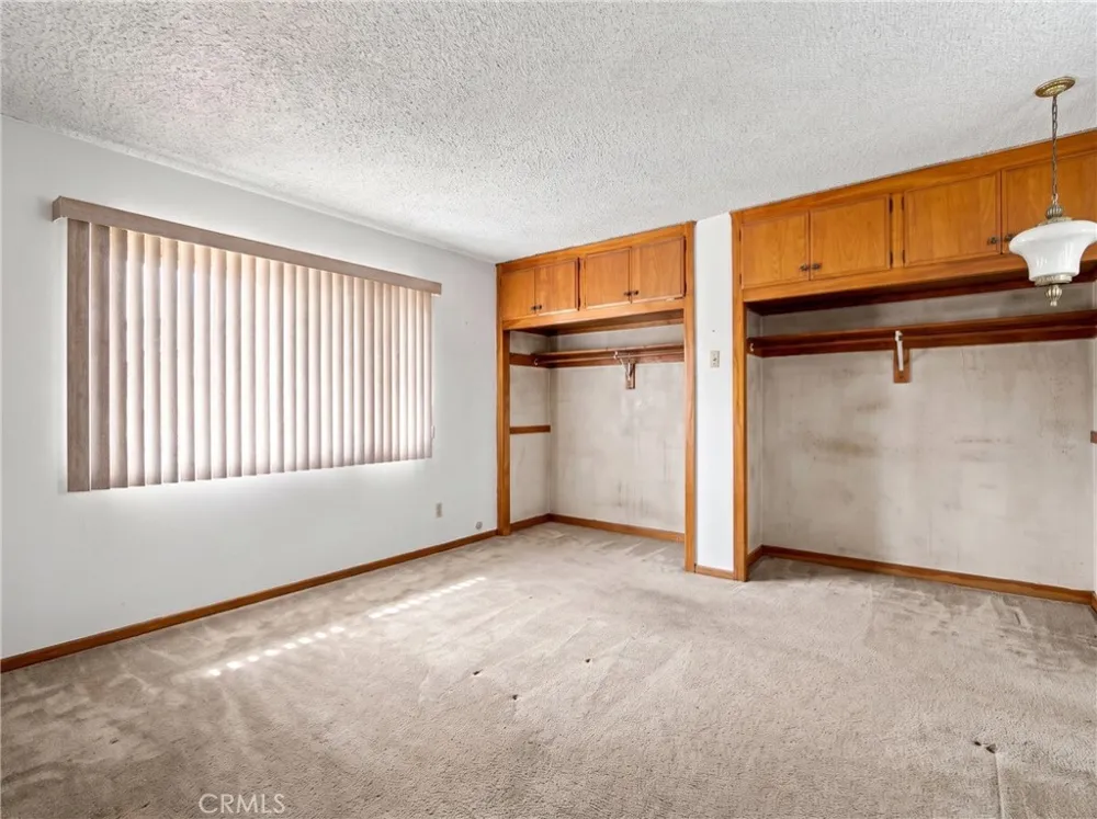 11605 Garfield South Gate, CA 90280