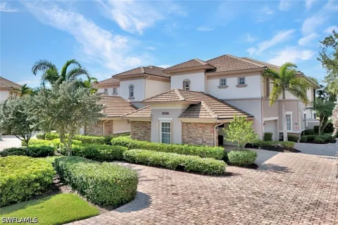 Coastline Court #202