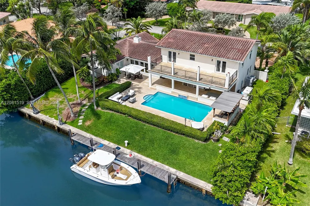 13035 Nevada St Coral Gables, FL 33156