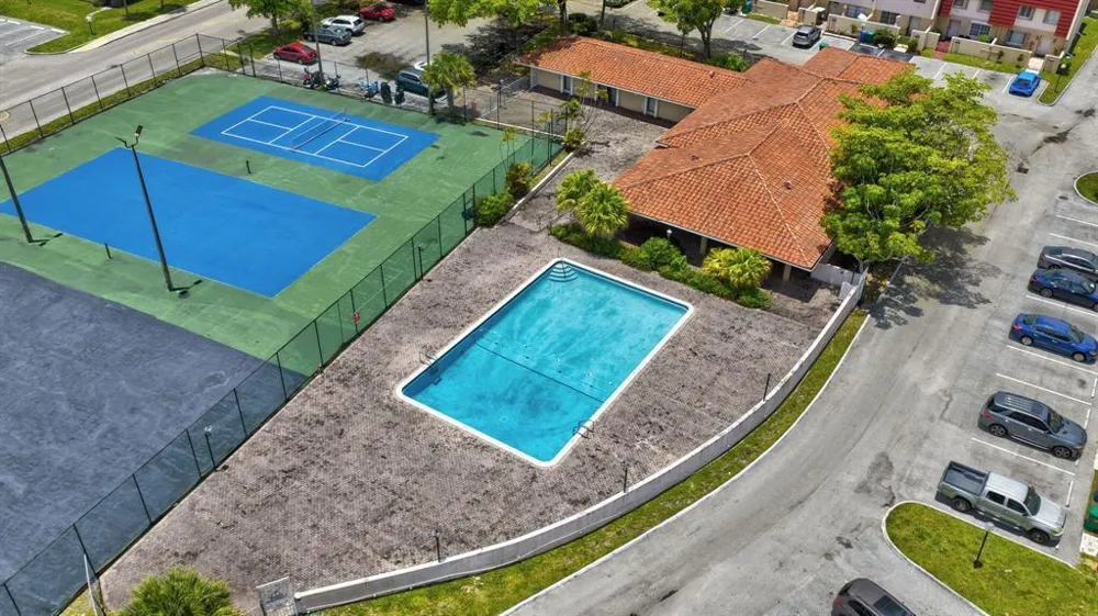 4174 Inverrary Drive #505 Lauderhill, FL 33319