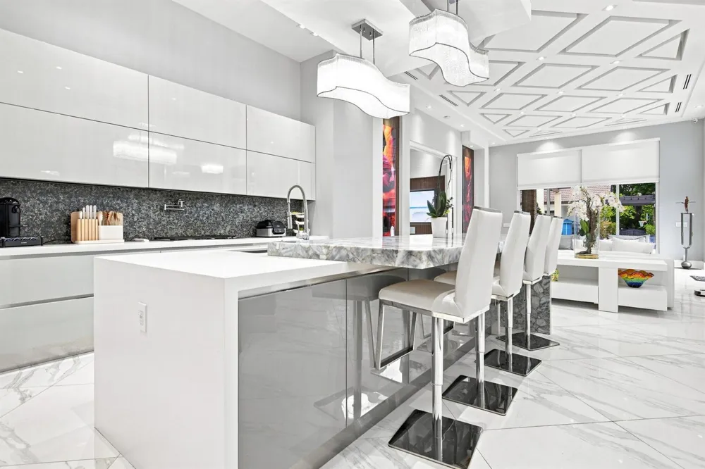 4851 SW 111TH TERRACE Davie, FL 33328