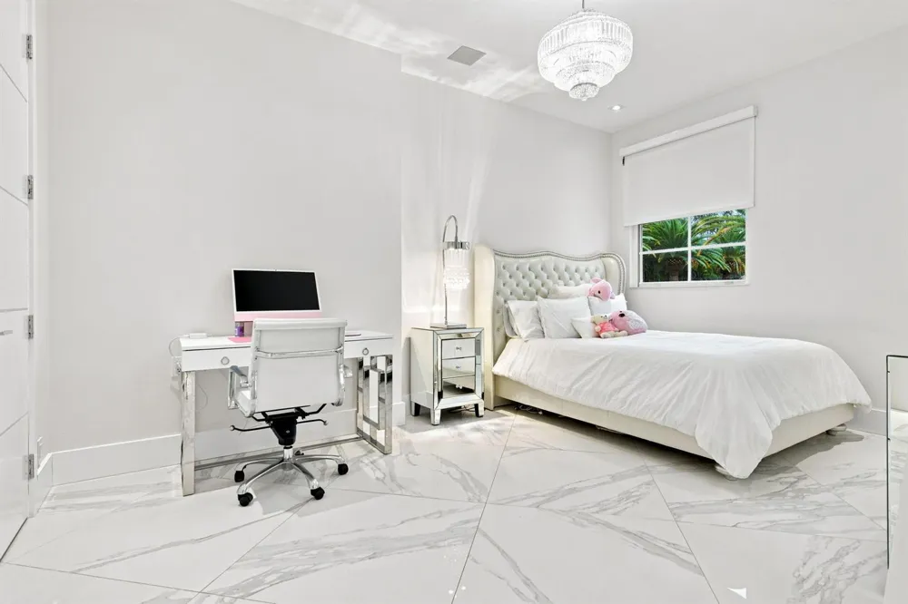 4851 SW 111TH TERRACE Davie, FL 33328