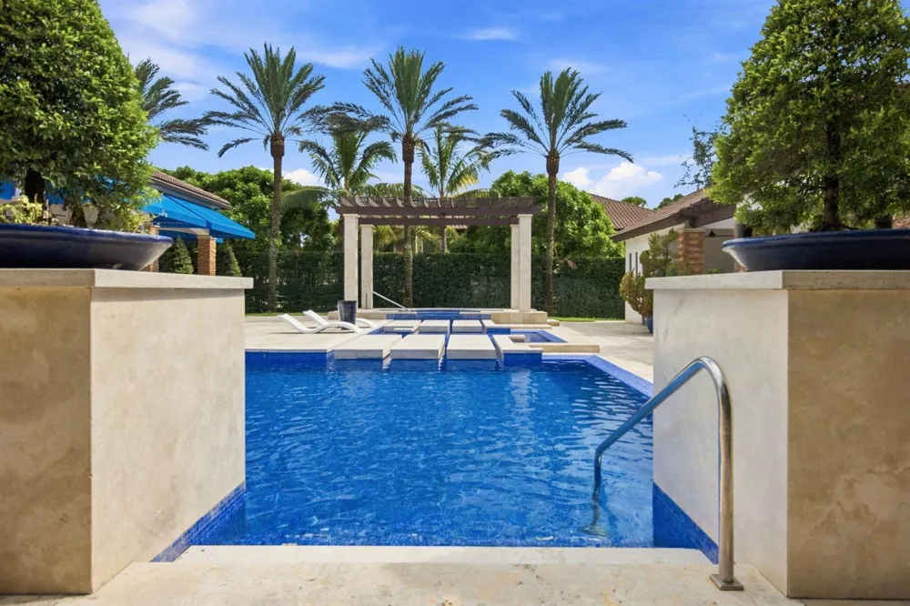 4851 SW 111TH TERRACE Davie, FL 33328