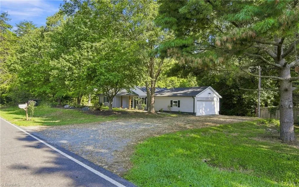 7505 Franklin Road Lewisville, NC 27023