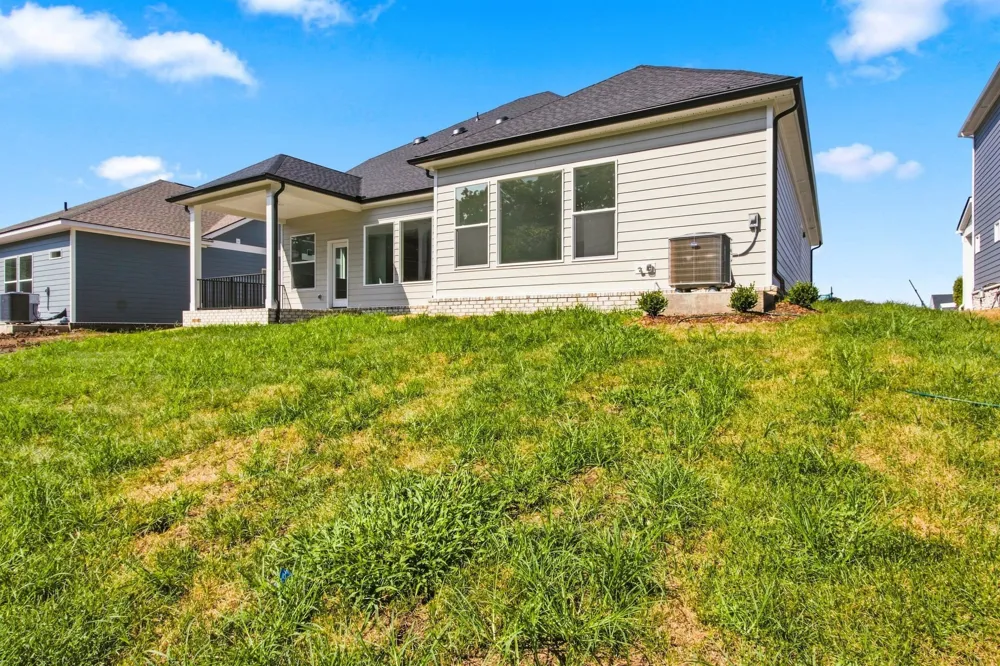 838 Drivers Cir Columbia, TN 38401