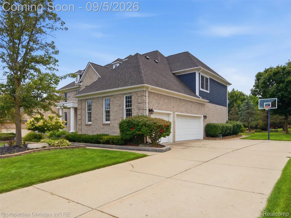 7305 Heron Way Canton Charter Township, MI 48187